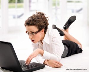 সেলস অ্যান্ড মার্কেটিং এক্সিকিউটিভ [ Sales & Marketing Executive, File Photo ]